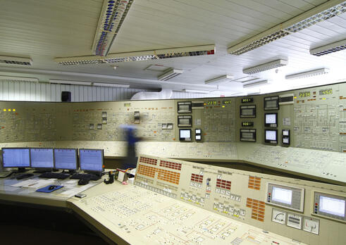 Špecialista energetik výroby elektrickej energie v jadrovej elektrárni