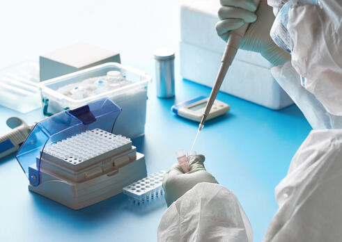Laboratórny diagnostik v laboratórnych a diagnostických metódach v klinickej mikrobiológii
